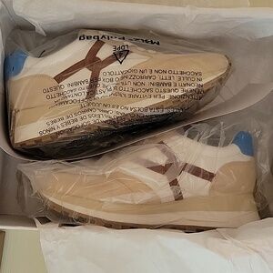 New in box Veronica Beard sneakers